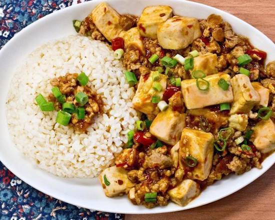 Mapo Tofu Rice麻婆豆腐饭(with meat)